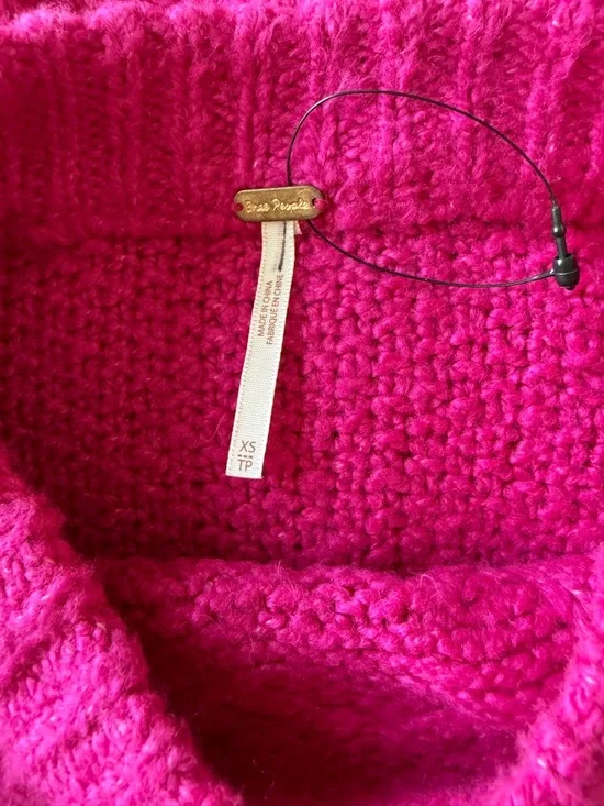Free People Loveship Chunky Knit Sweater Hot Pink Cable Knit Oversized XS - Picture 4 of 5